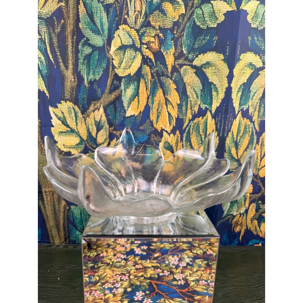 Viking Glass Dazel Clear Textured Petal Bowl Mid Century Modern Centerpiece 13in